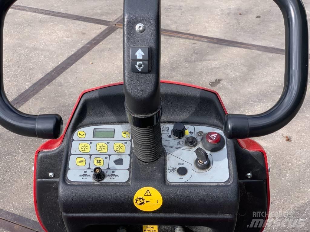  Sweep 1050E 掃倉機