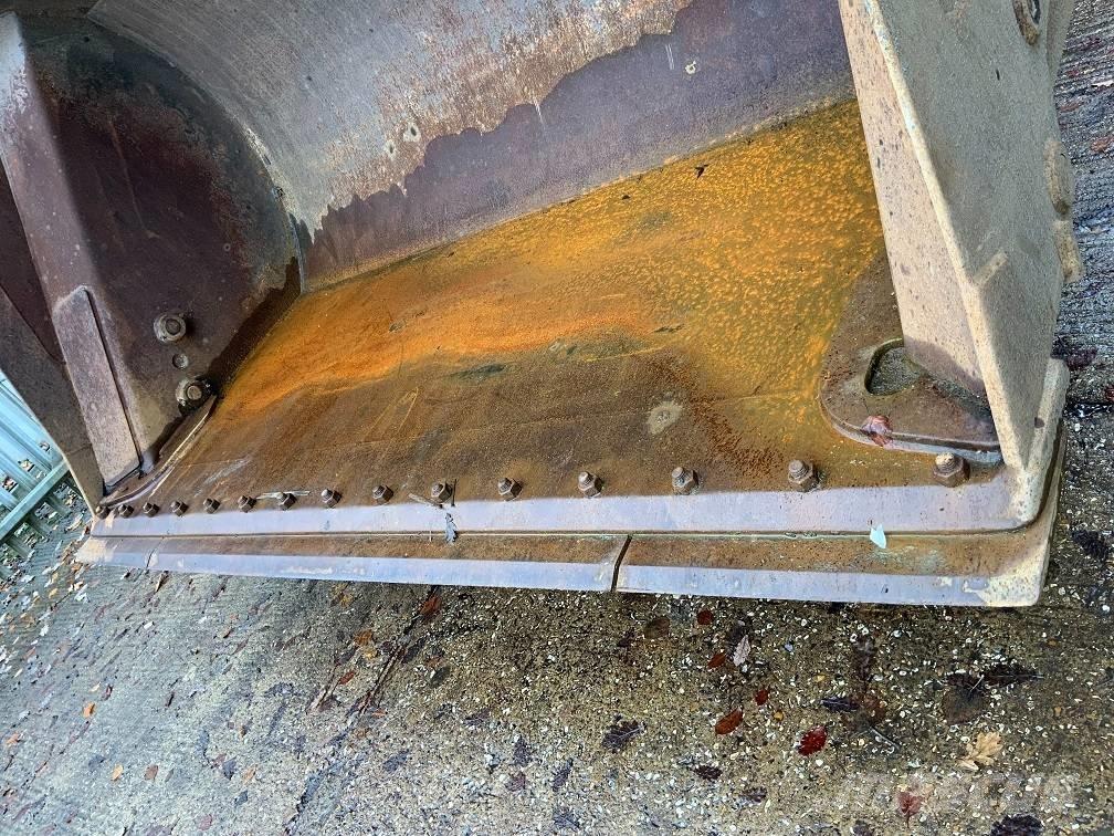 JCB 457 HT 輪胎式裝載機