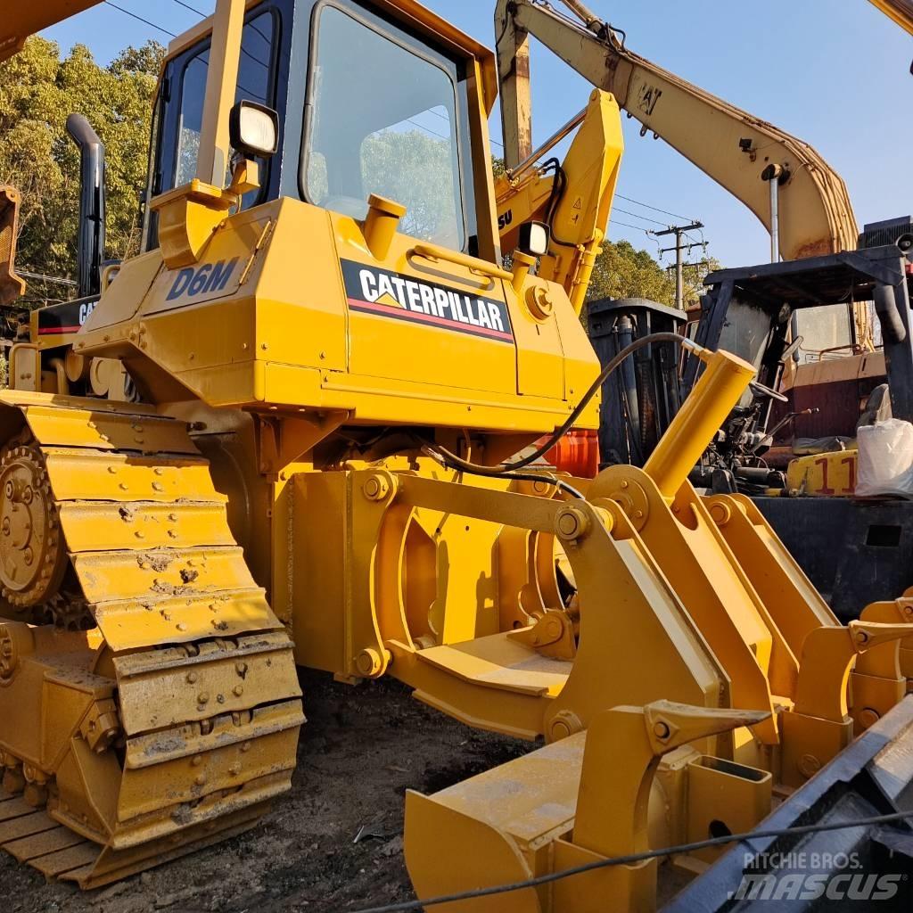 CAT D 6 M 履帶推土機