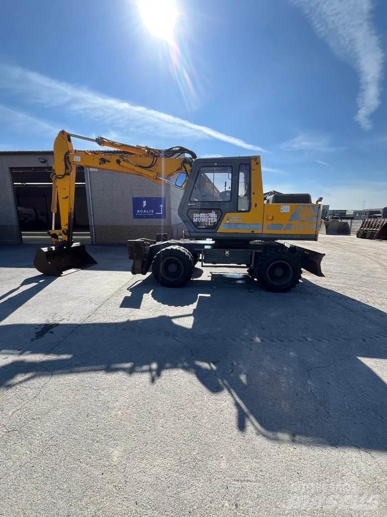 JCB JS130W 旋轉式挖土機/掘鑿機/挖掘機