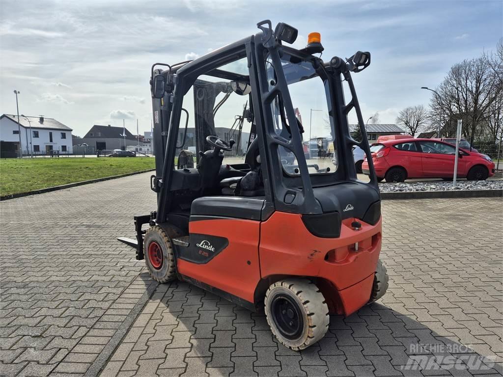 Linde E25 電動堆高機