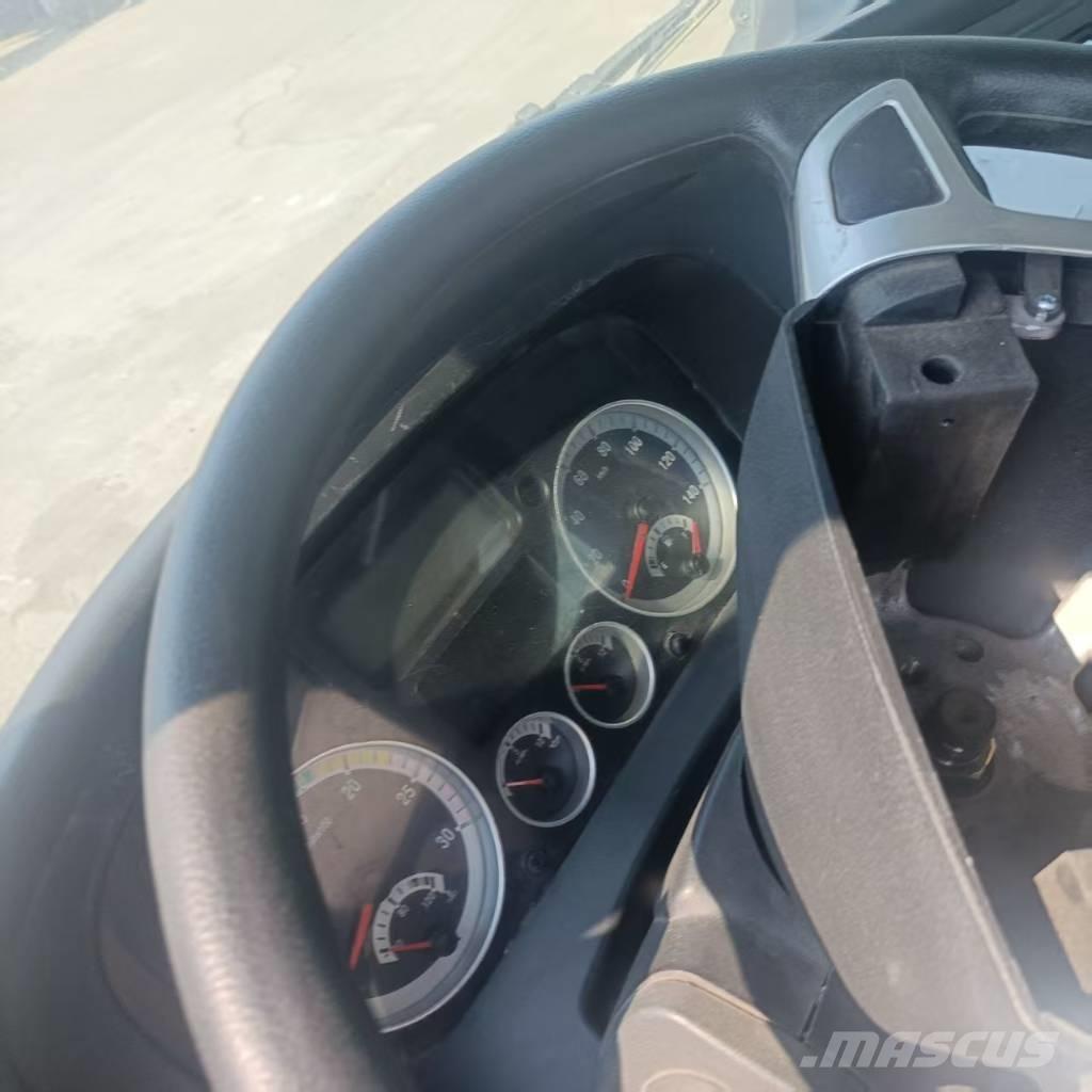 Howo 371 6x4 曳引機組件