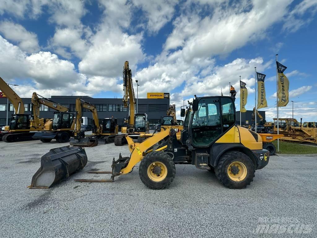 Komatsu WA 80 輪胎式裝載機
