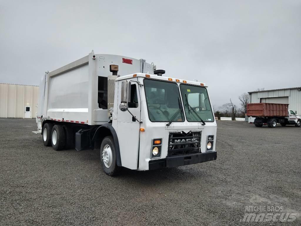 Mack LEU613 垃圾車