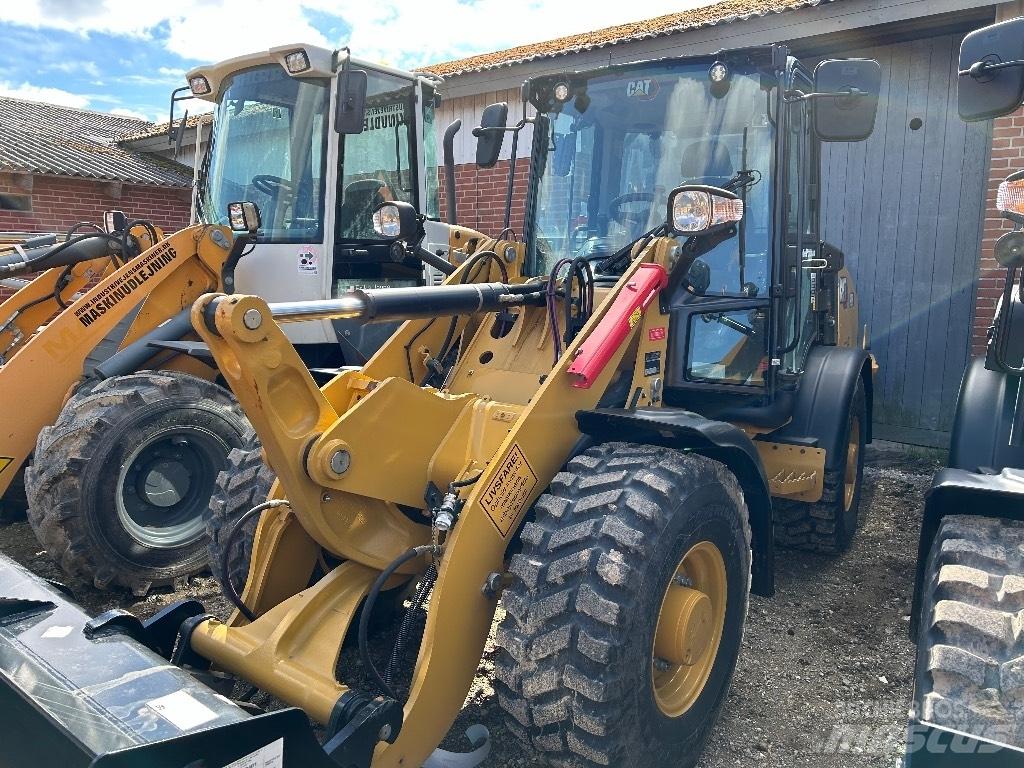 CAT 906 輪胎式裝載機