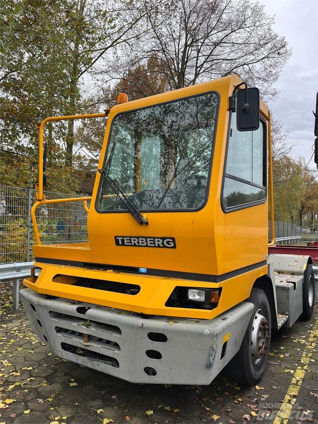 Terberg YT182 終端式曳引機