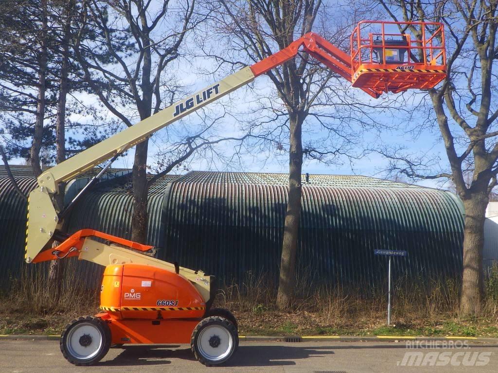 JLG 600AJ 曲臂高空作業車