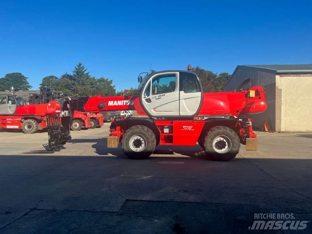 Manitou MRT 2540 伸縮臂操作車