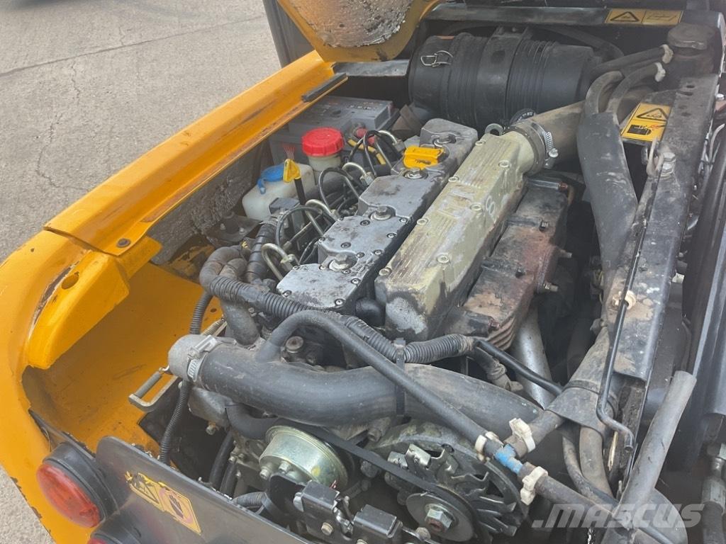 JCB 515-40 伸縮臂操作車