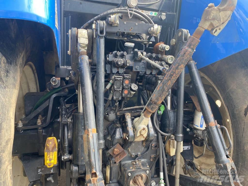 New Holland T 7.235 曳引機