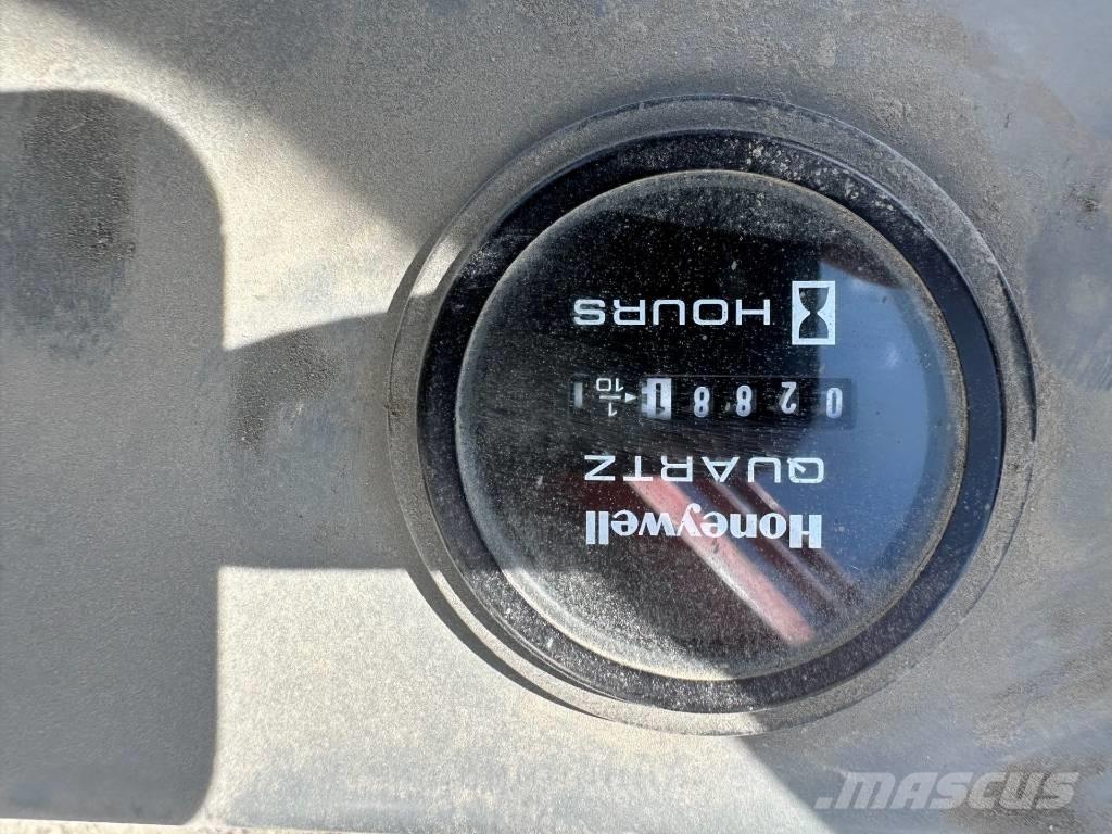 SkyJack SJ 3226 剪式升降機