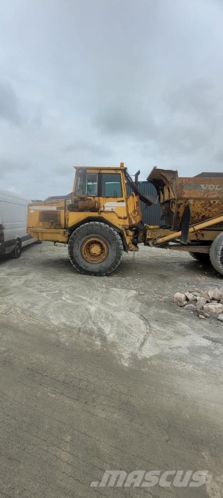 Volvo A 25 C 鉸接式起吊車