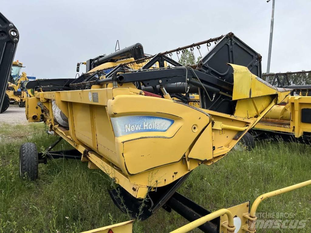 New Holland CSX 7080 聯合收穫機