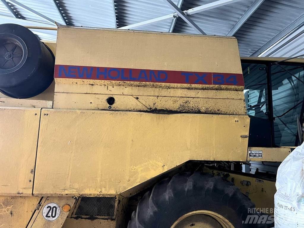 New Holland TX32 聯合收穫機