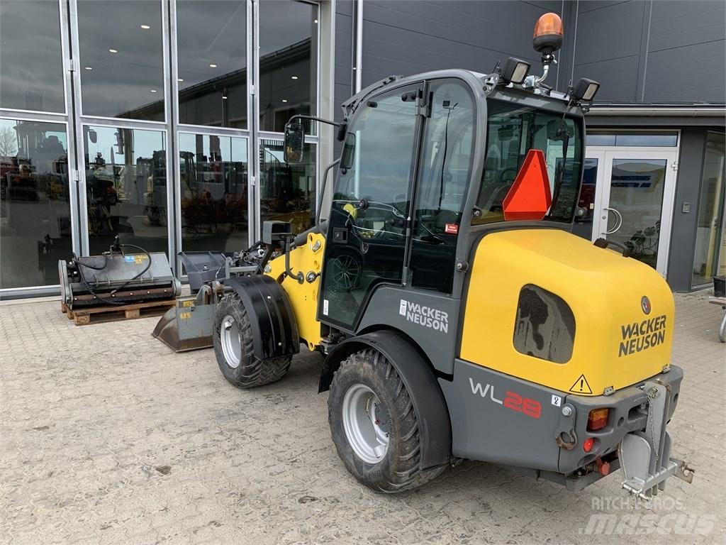 Wacker Neuson WL 28 輪胎式裝載機