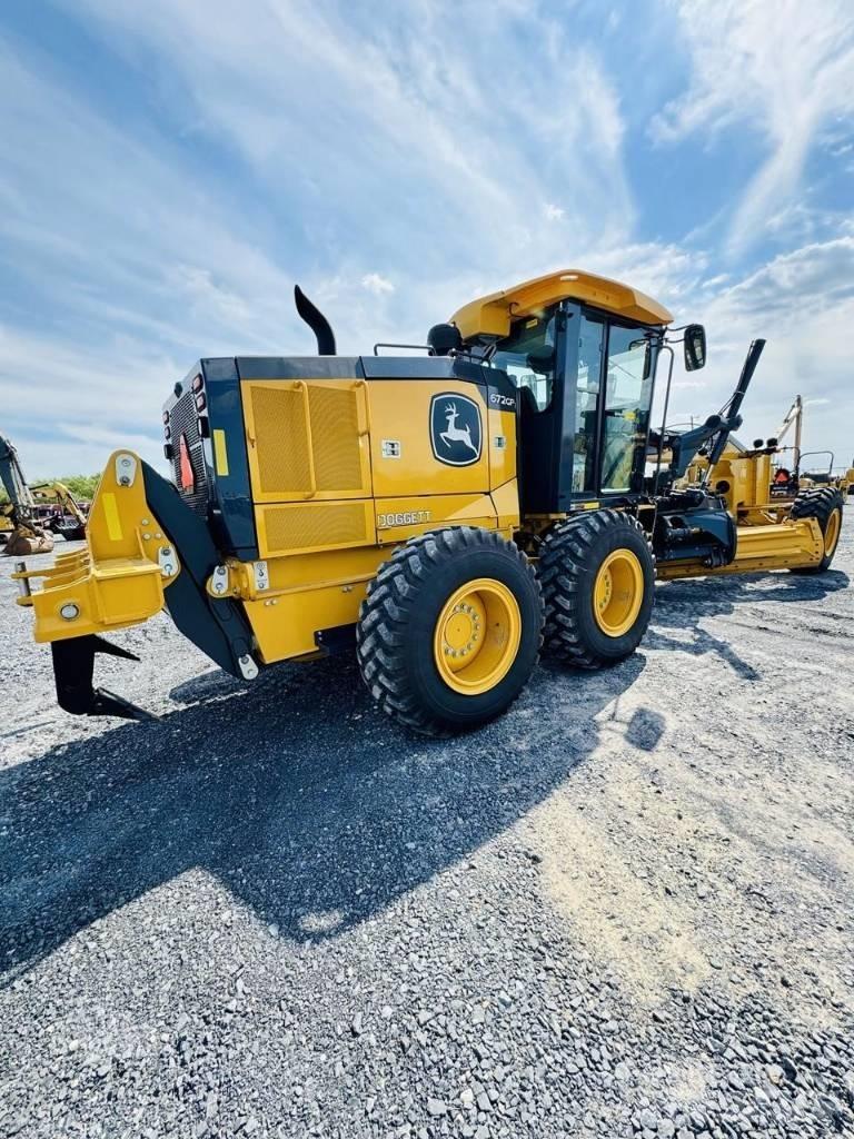 DEERE 672G 平土機