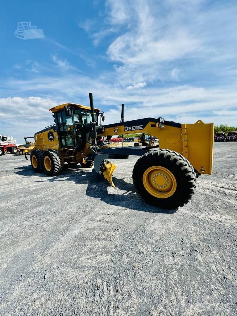 DEERE 672G 平土機