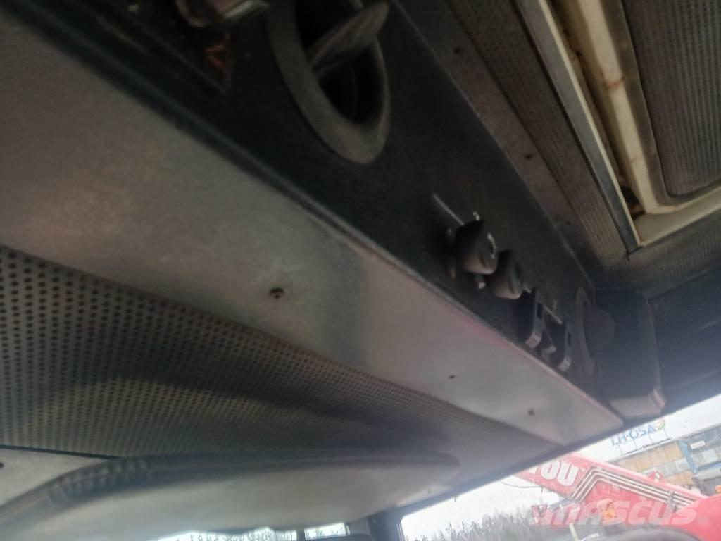 International 784 曳引機