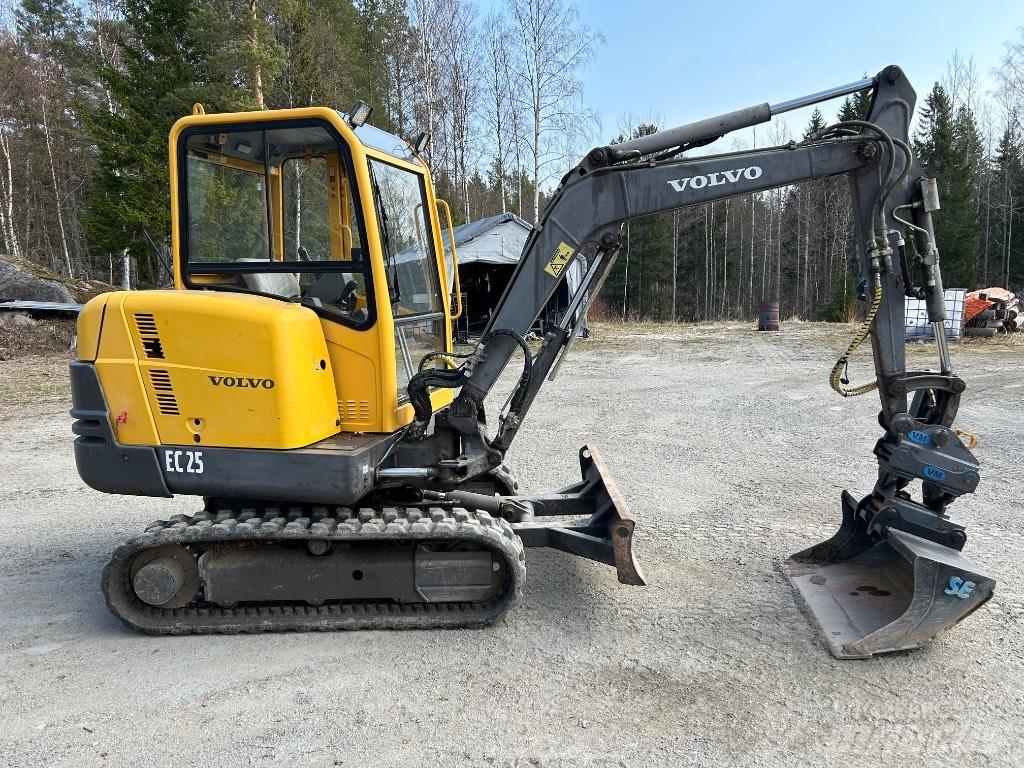 Volvo EC 25 小型挖土機/掘鑿機<7t(小型挖掘機)