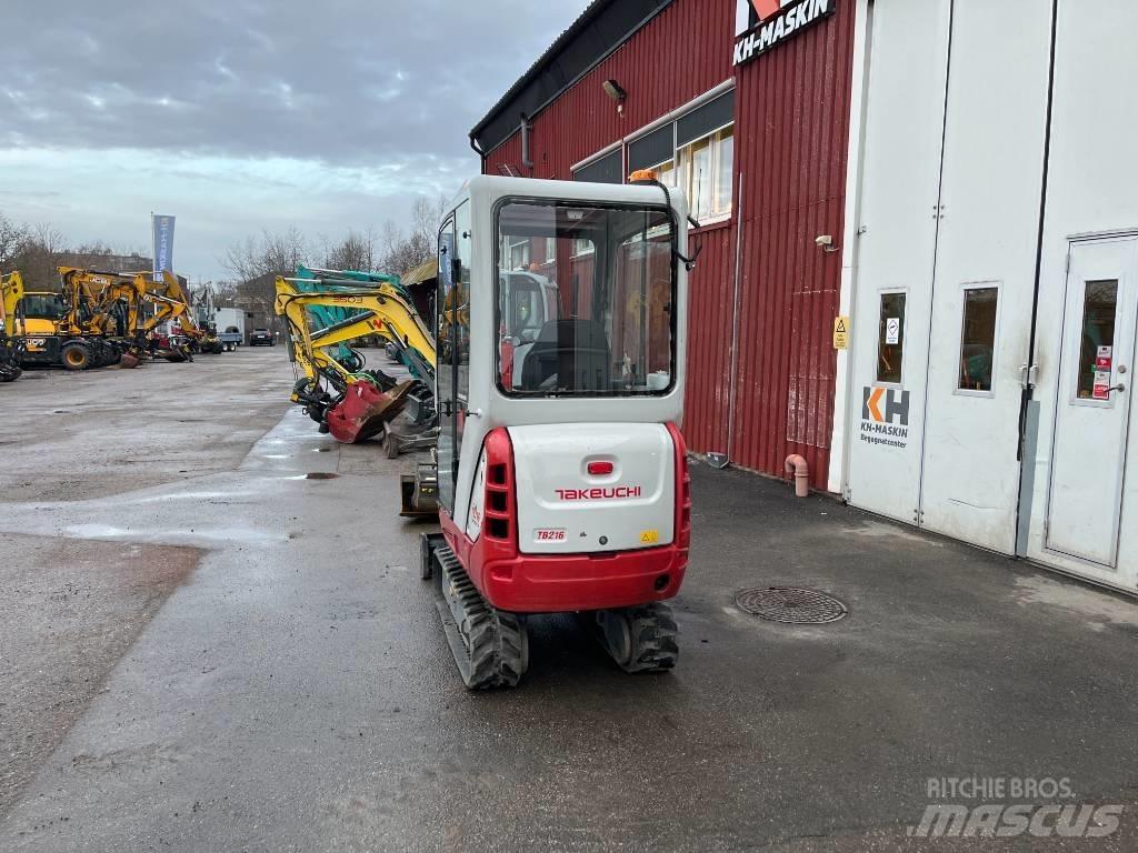Takeuchi TB 216 小型挖土機/掘鑿機<7t(小型挖掘機)