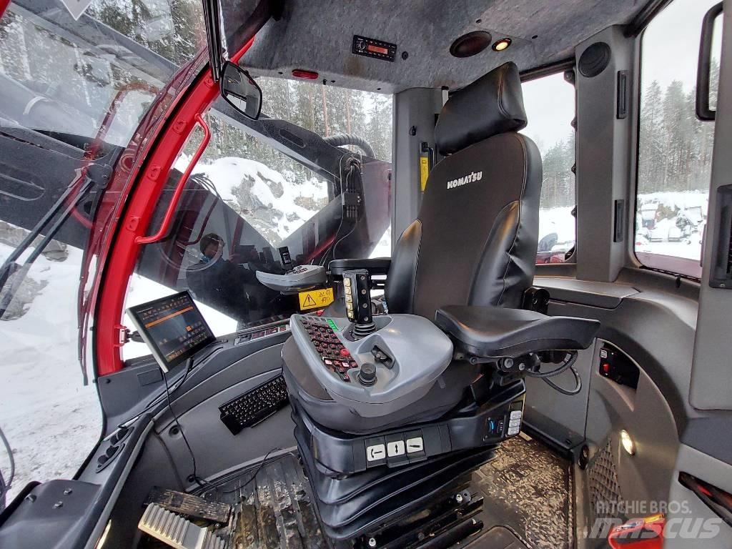 Komatsu 901XC 收穫機