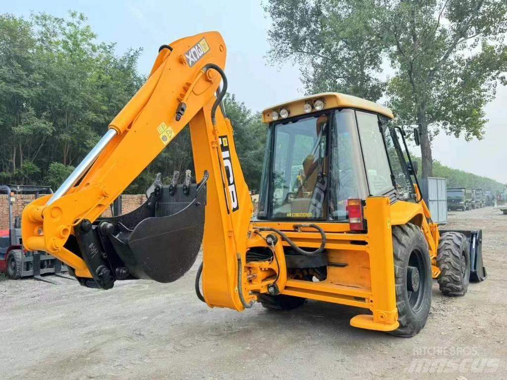 JCB 3 CX 反鏟裝載機