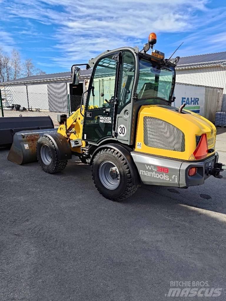 Wacker Neuson WL 38 輪胎式裝載機