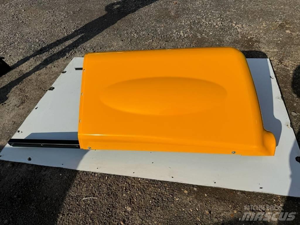 JCB ENGINE COVER 底盤和懸架