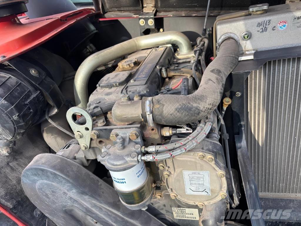 Manitou MT 932 伸縮臂操作車