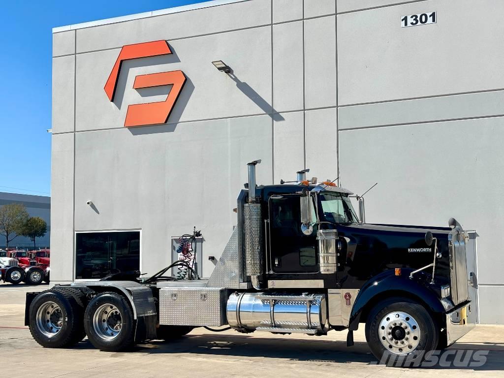 Kenworth W 900 曳引機組件