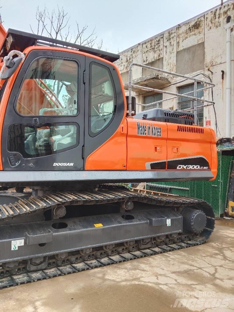 Doosan DX 300 LC-5 履帶式 挖土機/掘鑿機/挖掘機