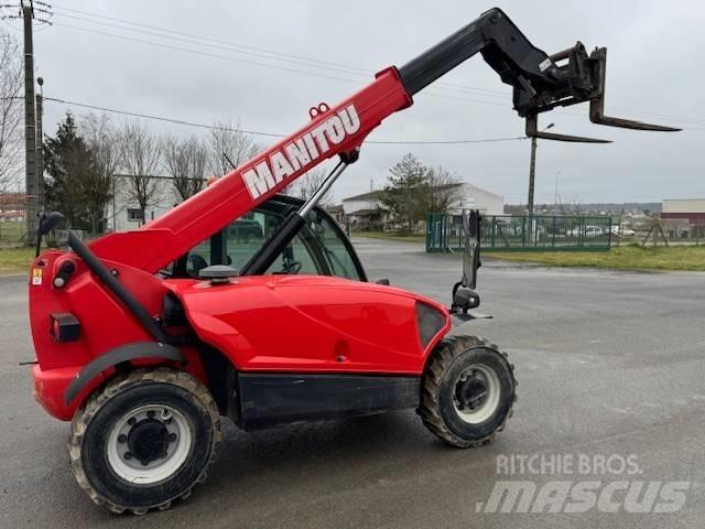 Manitou MT 625 伸縮臂操作車