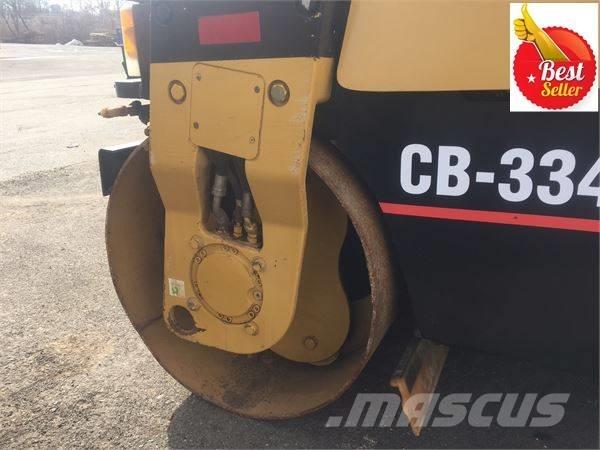 CAT CB 334 D 雙輪滾壓機