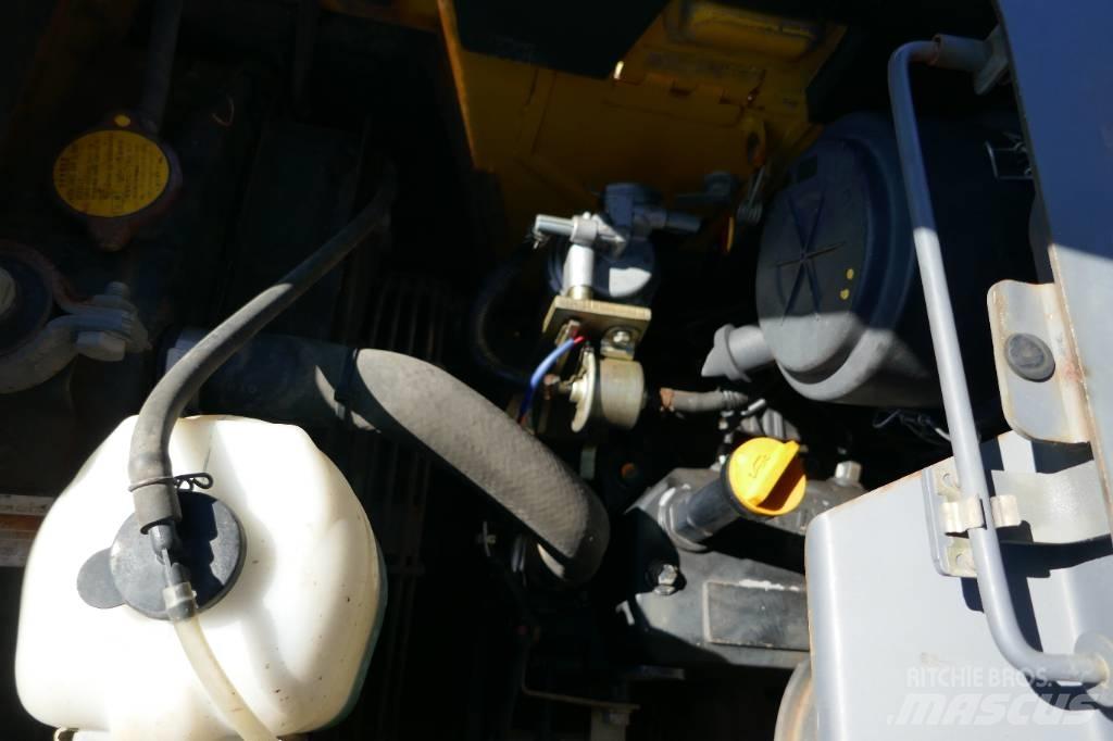 Komatsu D 21 P-8 履帶推土機