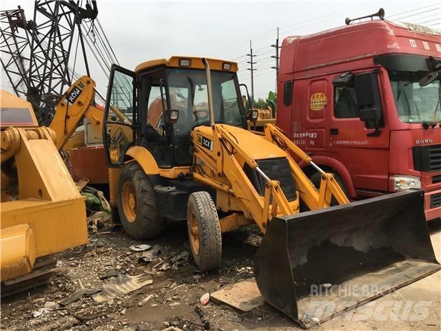 JCB 3CX 反鏟裝載機
