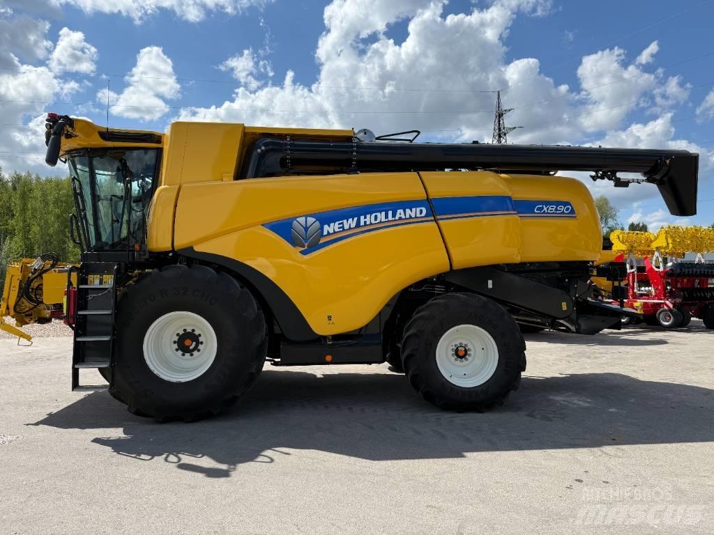 New Holland CX 8.90 聯合收穫機
