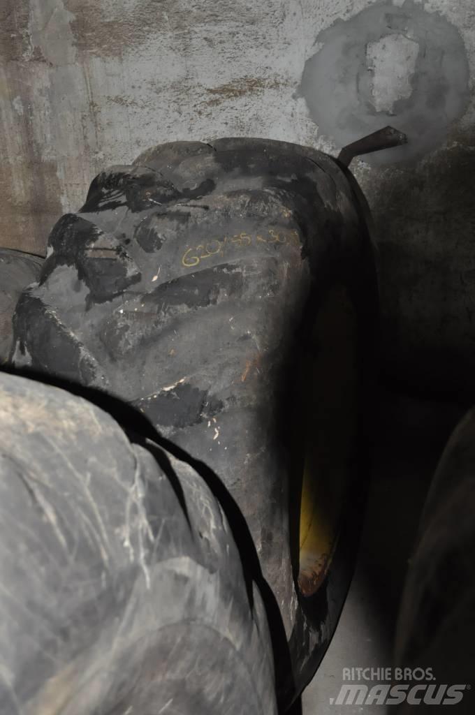Nokian 620/55x30.5 輪胎、車輪和輪圈