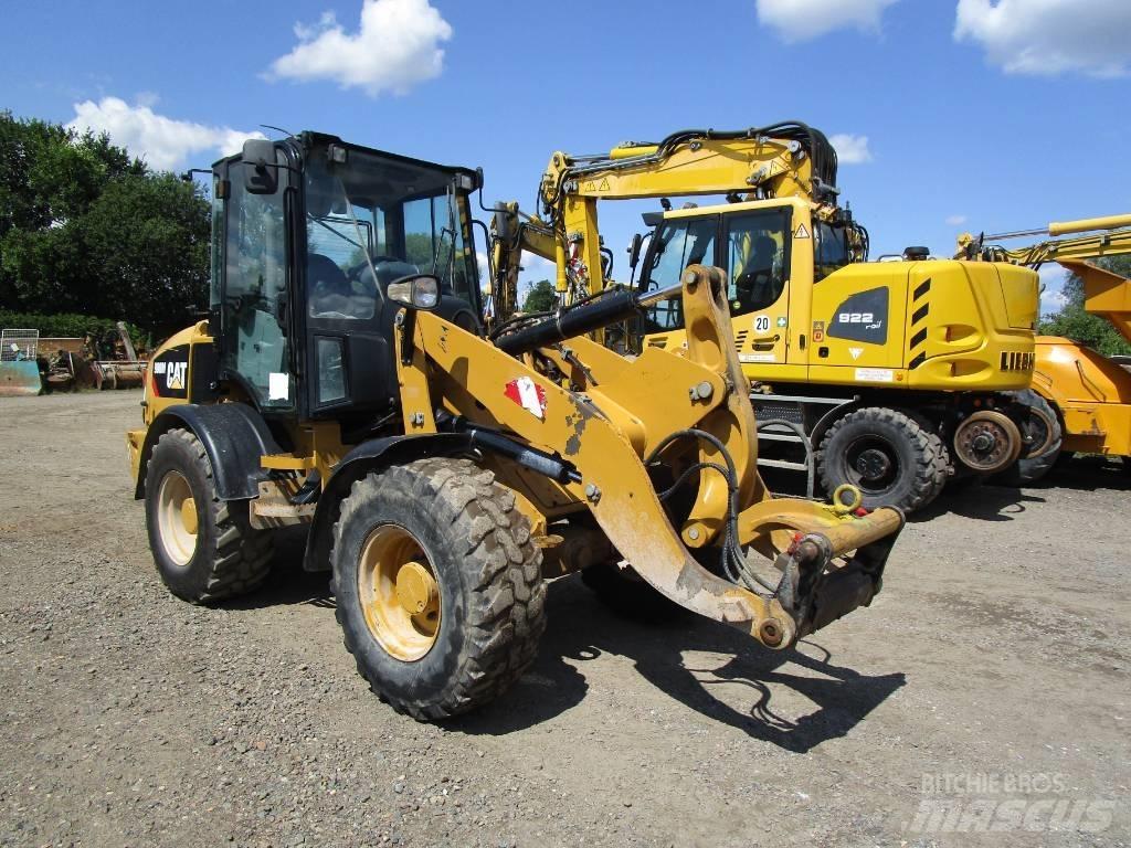 CAT 908 M 輪胎式裝載機