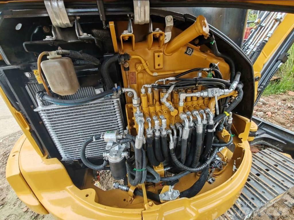 CAT 303.5 E 小型挖土機/掘鑿機<7t(小型挖掘機)