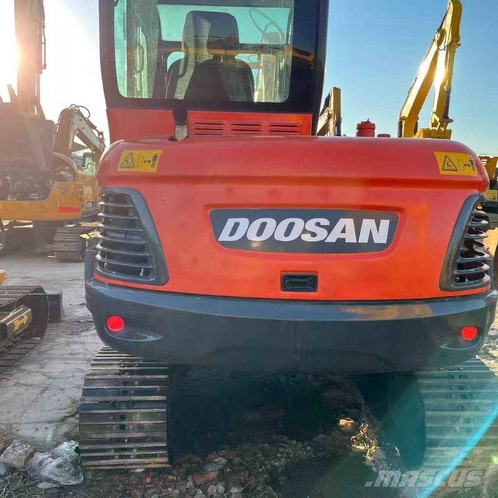 Doosan DX 60 履帶式 挖土機/掘鑿機/挖掘機