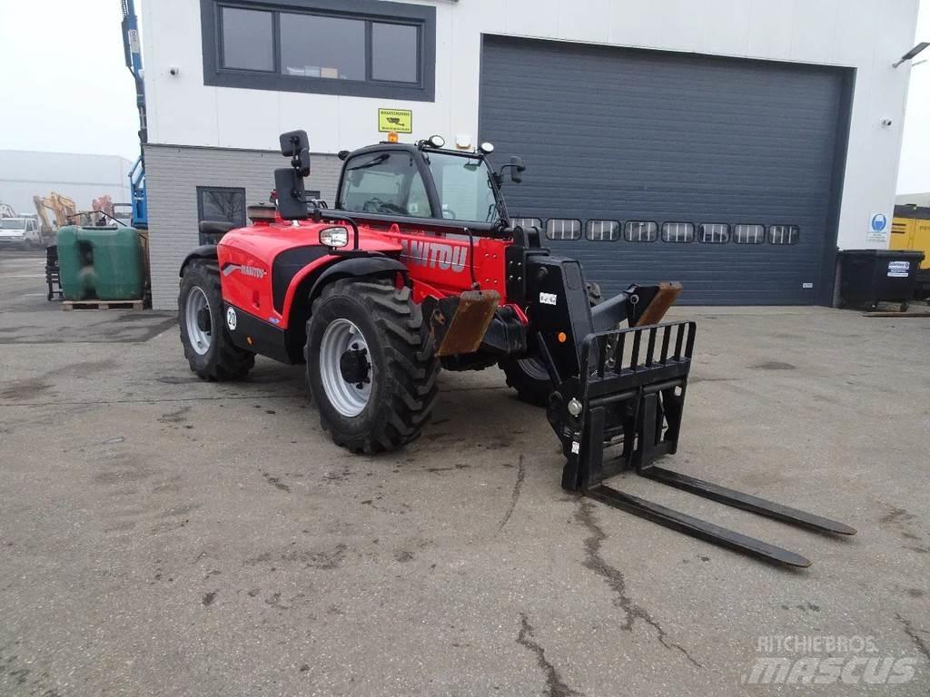 Manitou MT1033 伸縮臂操作車
