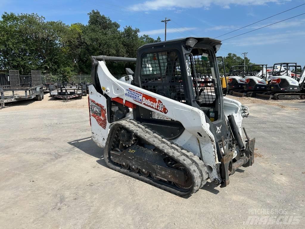 Bobcat T64 滑移轉向裝載機