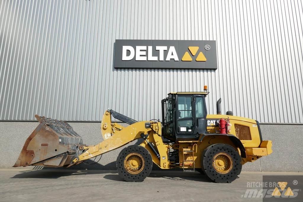 CAT 938M 輪胎式裝載機