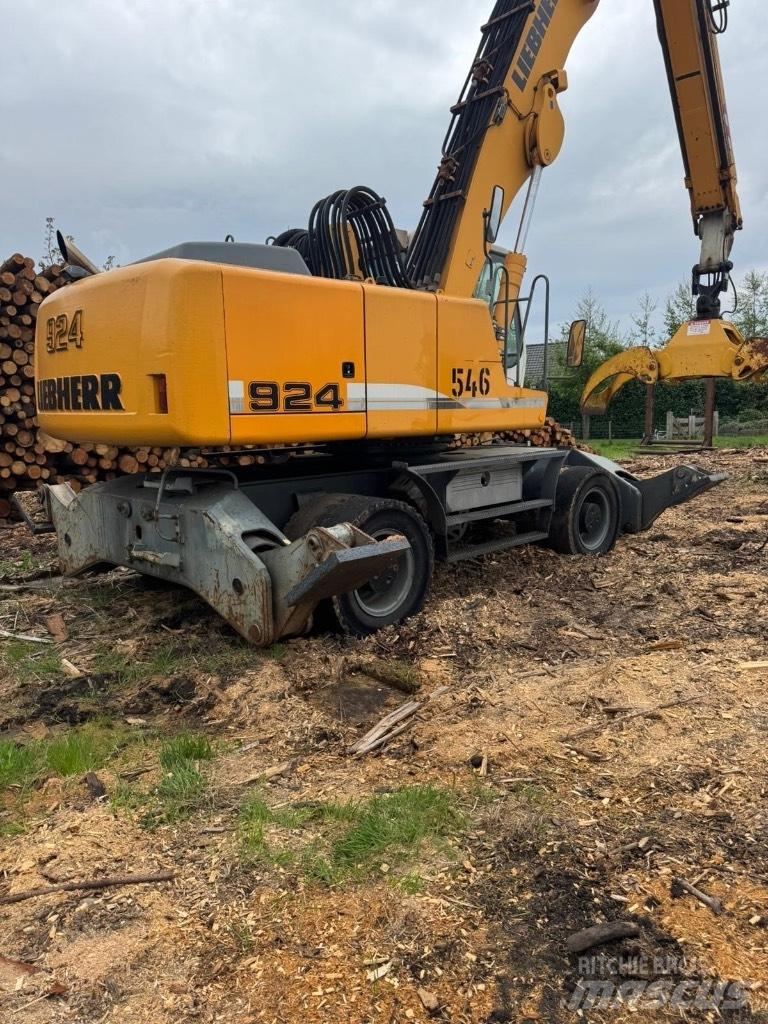 Liebherr 924 其他裝載挖掘裝置和配件