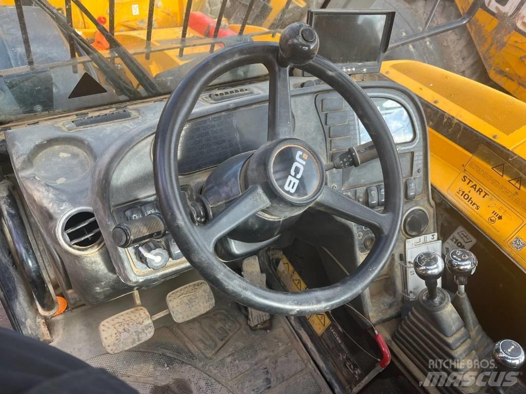 JCB 540-140 伸縮臂操作車