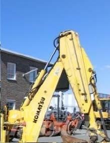 Komatsu WB97 Lanças 底盤和懸架