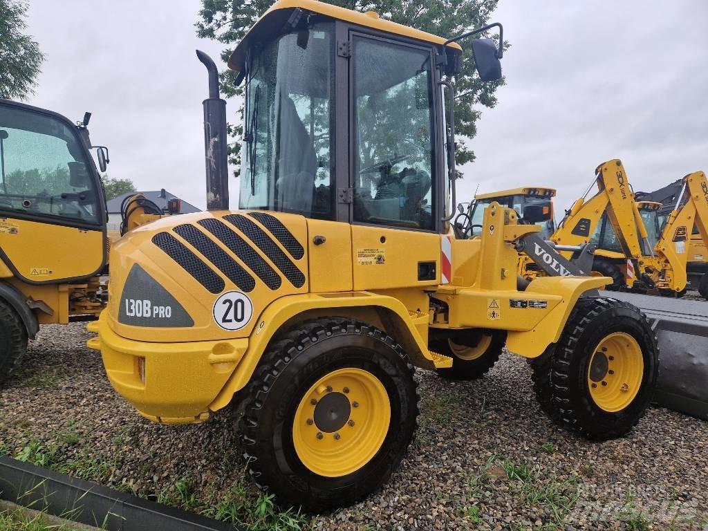 Volvo L 30 輪胎式裝載機