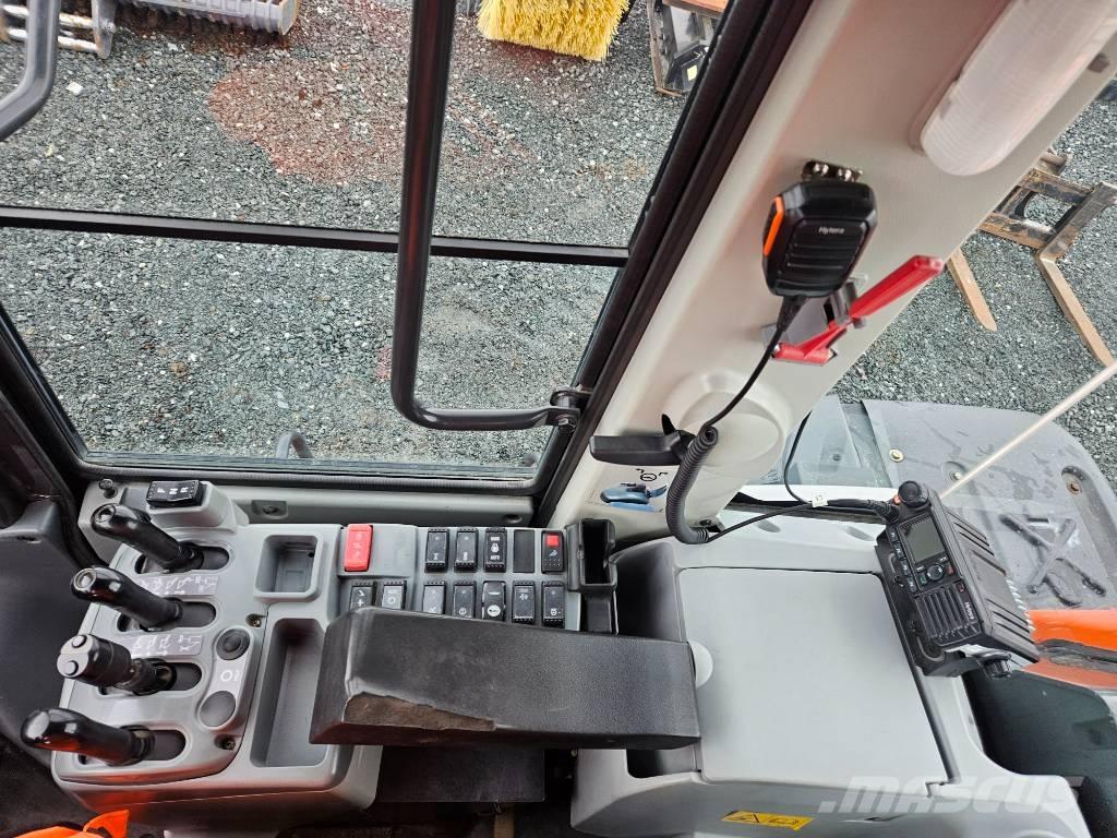 Hitachi ZW 180-6 輪胎式裝載機