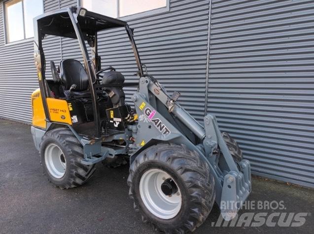 GiANT v452t hd x-tra 小型裝載機
