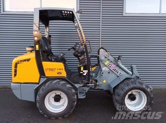 GiANT v452t hd x-tra 小型裝載機
